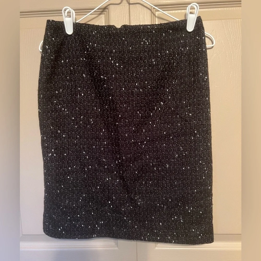 Anne Klein Black and White Tweed Pencil Skirt